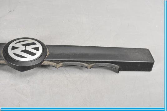 11-17 Volkswagen VW Touareg Engine Cover Plastic Trim With VW Logo 7P6971797 Oem