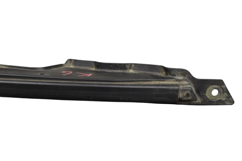 Load image into Gallery viewer, 15-20 Hyundai Genesis G80 Front Right Side Hood Seal Partition 84189B1000 Oem
