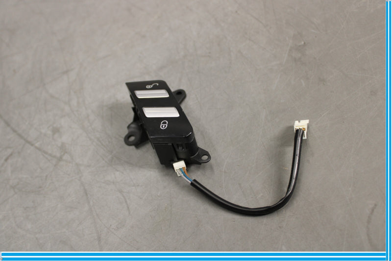 Load image into Gallery viewer, 07-14 Mercedes W221 S550 CL550 Front Left Driver Door Lock Switch 2218213051 Oem
