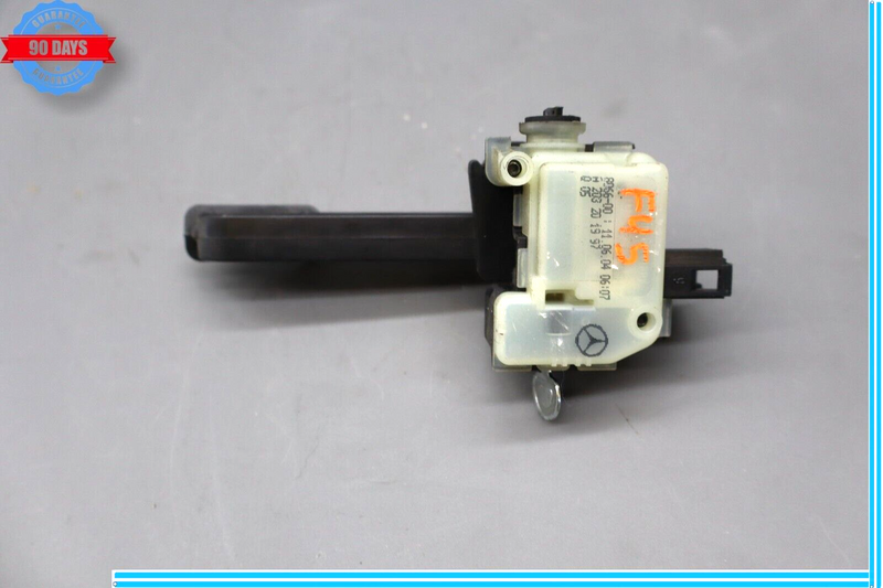 Load image into Gallery viewer, 03-09 Mercedes W209 CLK500 CLK320 Fuel Tank Flap Opener Lock Actuator Oem
