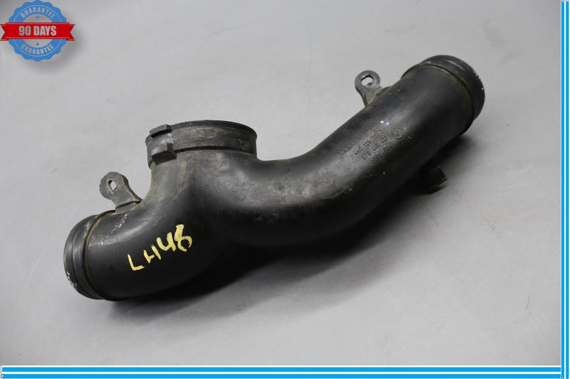 Load image into Gallery viewer, 11-12 Audi A8 Quattro Center Air Intake Hose Tube Suction Pipe 4H0129711D Oem
