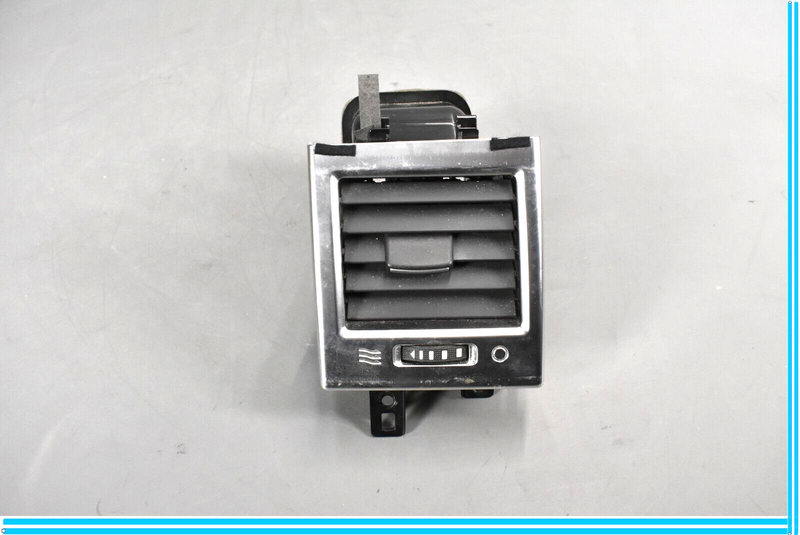 Load image into Gallery viewer, 10-13 Land Rover Range Rover Left Center Inner Dash AC Heat Air Vent GrilleOem
