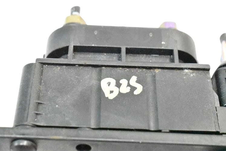 Load image into Gallery viewer, 10-19 Jaguar XJ XJR Air Suspension Control Valve Block Solenoid AW933B486AA Oem

