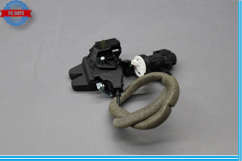 Load image into Gallery viewer, 08-20 Mercedes W218 CLS550 C350 Trunk Lid Latch Lock Actuator W/O Key Oem

