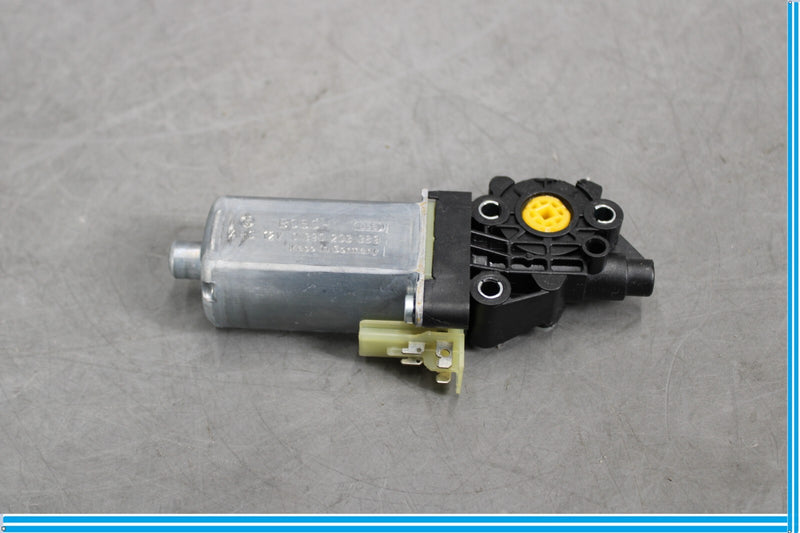 Load image into Gallery viewer, 11-18 Porsche Cayenne Front Right Side Seat Adjust Recliner Regulator Motor Oem
