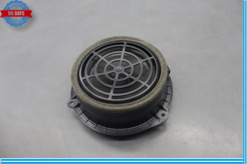 Load image into Gallery viewer, 12-18 Audi A7 Quattro Rear Left Or Right Side Door Audio Speaker Bose Oem
