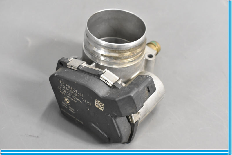 Load image into Gallery viewer, 12-18 BMW 320i 328i F30 7588625 Engine Throttle Body Assembly 7588625 Oem
