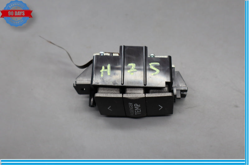 Load image into Gallery viewer, 07-09 Lexus XF40 LS460 Passenger Temp Up Down Control Switch Black Oem
