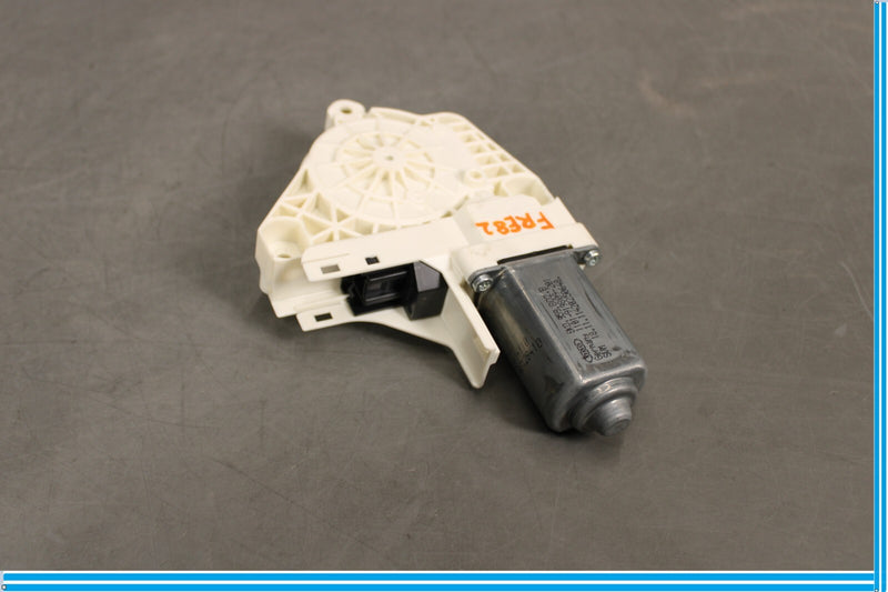 Load image into Gallery viewer, 11-16 Porsche Cayenne Front Right Side Door Window Regulator Motor Oem
