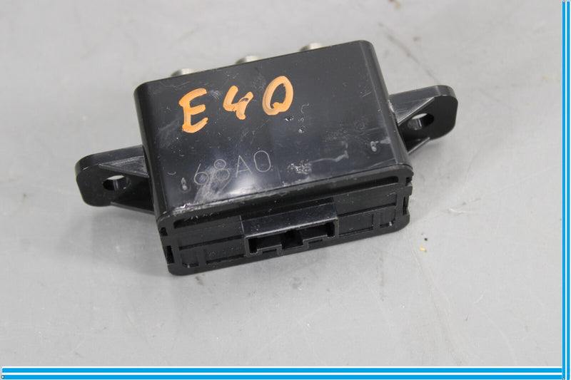 Load image into Gallery viewer, 11-17 Infiniti QX56 QX80 AUX Auxiliary Audio Video Jack RCA Input Oem
