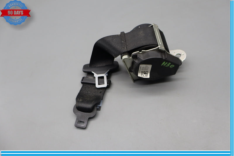 Load image into Gallery viewer, 14-17 Maserati Ghibli Rear Center  Seat Belt Retractor 6700174400 Oem
