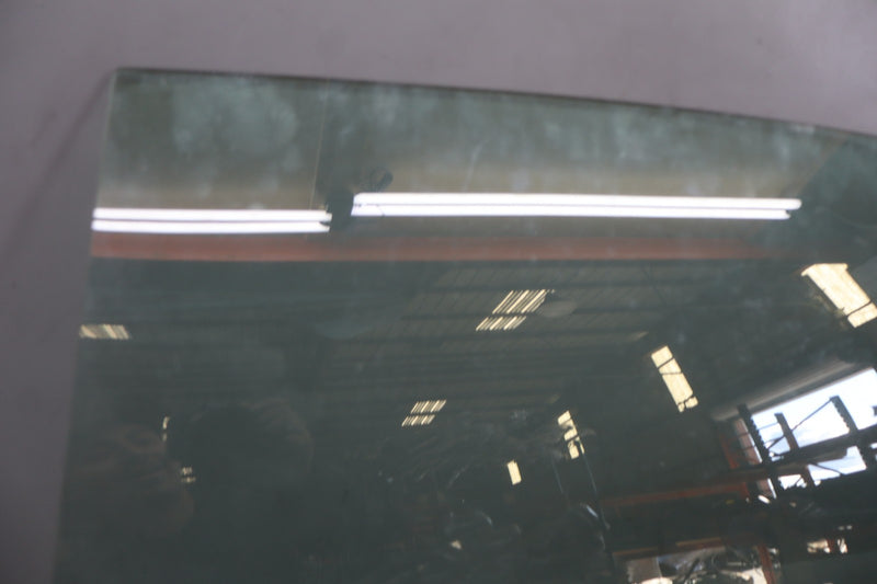 Load image into Gallery viewer, 01-06 Lexus LS430 Rear Left Driver Side Door WIndow Auto Glass 43R00035 Oem
