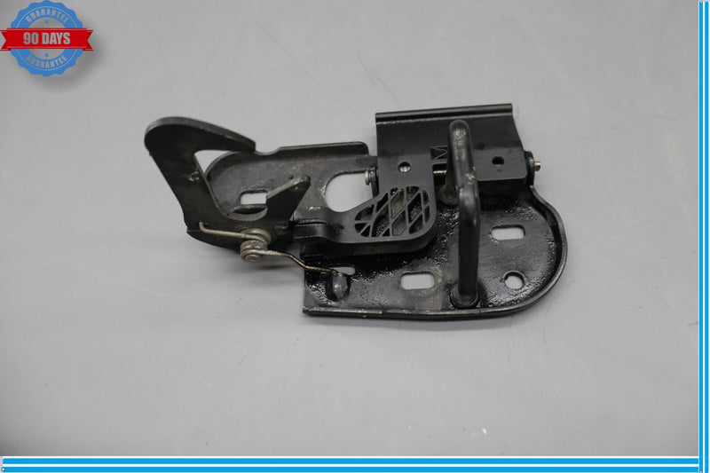 Load image into Gallery viewer, 11-17 Volkswagen Touareg Front Hood Lock Latch Mechanism 3C0823480A Oem
