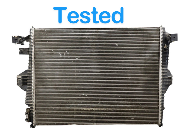Load image into Gallery viewer, 11-17 Volkswagen VW Touareg Engine Water Cooling Radiator 95810613210 OEM
