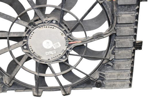 11-17 Volkswagen VW Touareg Engine Radiator Cooling Fan Motor 7P0121207A Oem