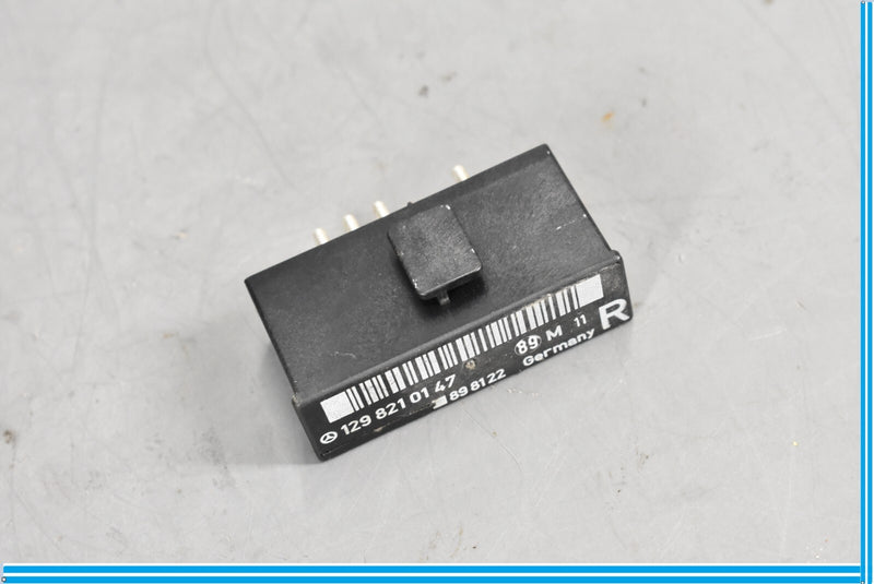 Load image into Gallery viewer, 90-02 Mercedes 300SL SL500 Right Seat Backrest Lock Relay Module Oem
