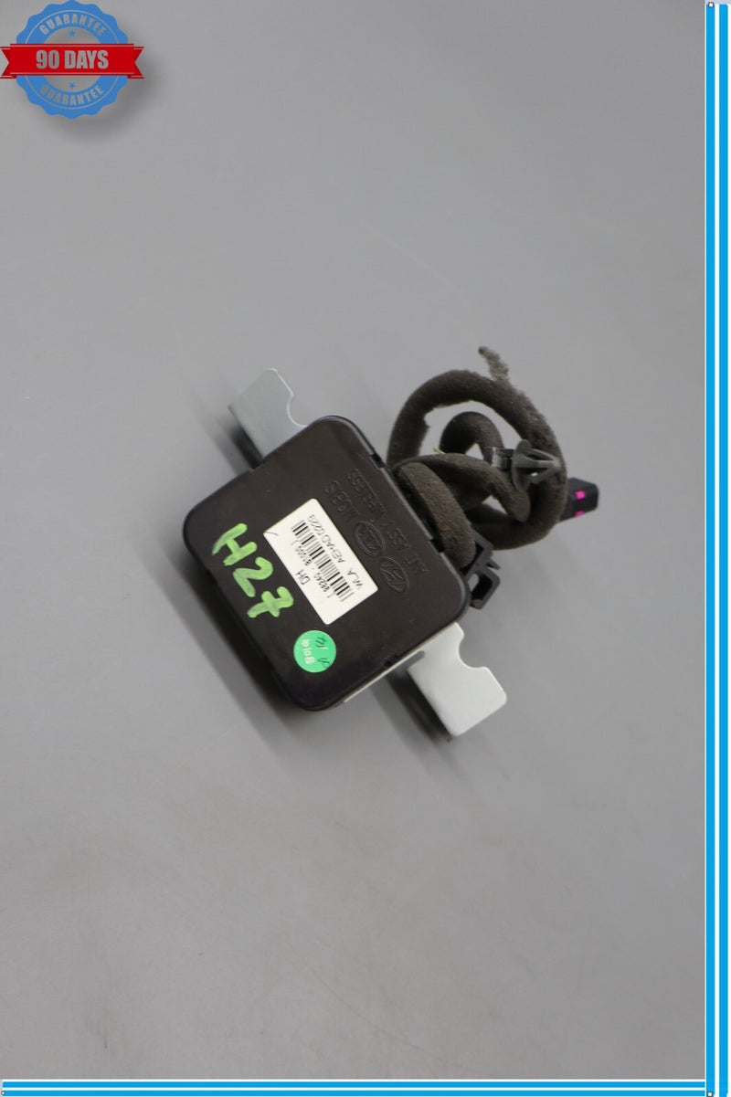 Load image into Gallery viewer, 15-20 Hyundai Genesis Center Dash Navigation GPS Antenna Receiver Module Oem
