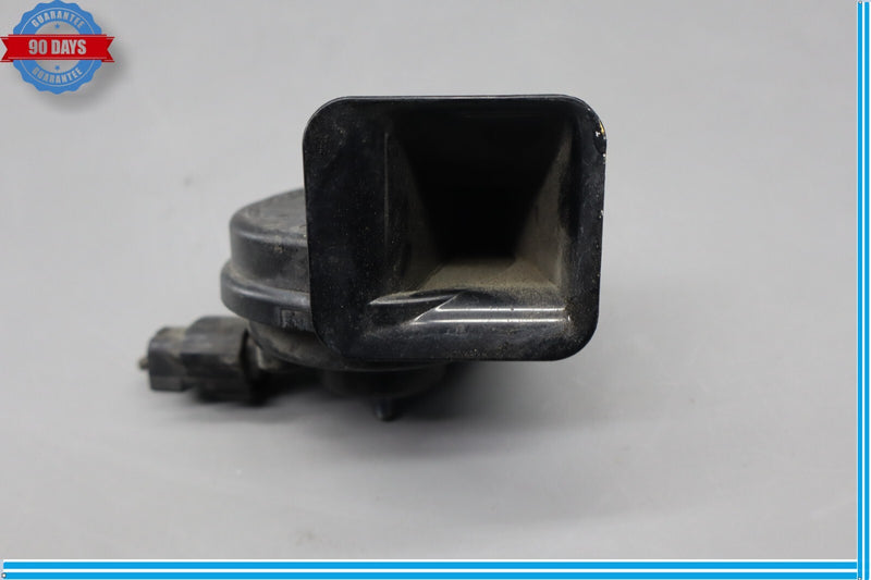 Load image into Gallery viewer, 15-17 Hyundai Genesis Left Anti Theft Alarm Siren Signal Horn Low Pitch Oem
