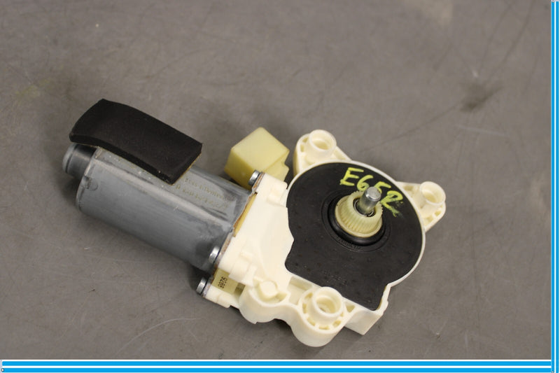 Load image into Gallery viewer, 03-12 Mercedes R230 SL550 SL500 Front Right Side Window Regulator Motor Unit Oem

