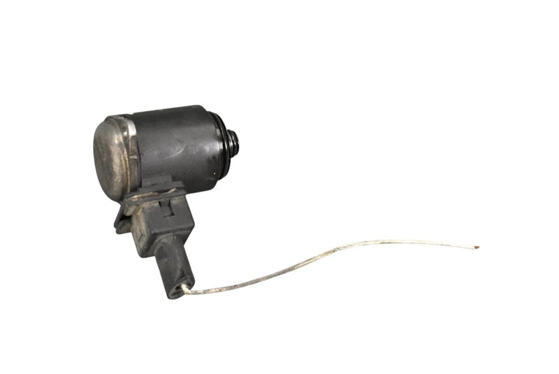 Load image into Gallery viewer, 04-09 Jaguar X350 XJ8 XJR Vanden Plas Windshield Wiper Motor Pump C2C20637 OEM
