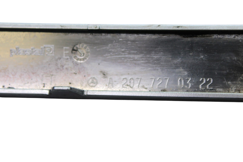 Load image into Gallery viewer, 11-13 Mercedes E350 Front Left Side Interior Door Panel Trim A2077270322 Oem
