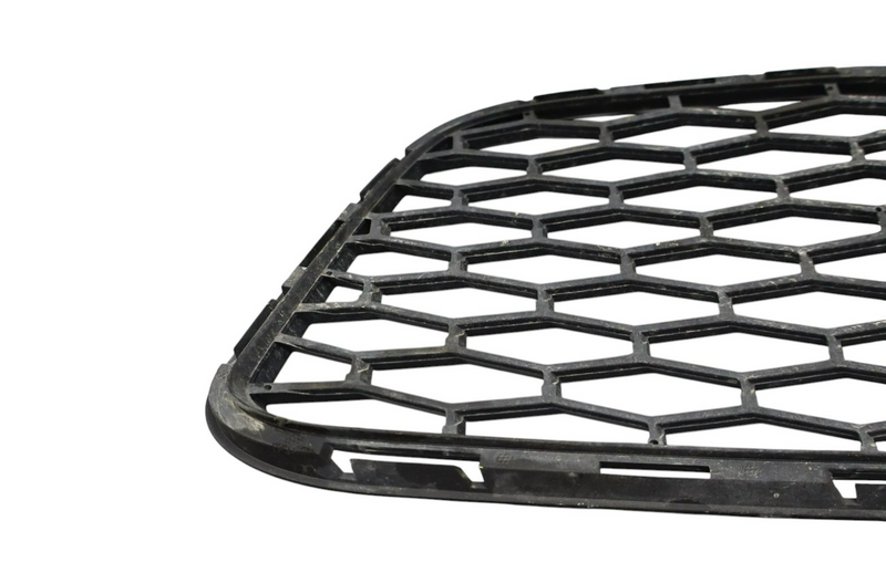 Load image into Gallery viewer, 14-17 Maserati Ghibli Front Left Side Bumper Mesh Grille Bezel Cover Oem
