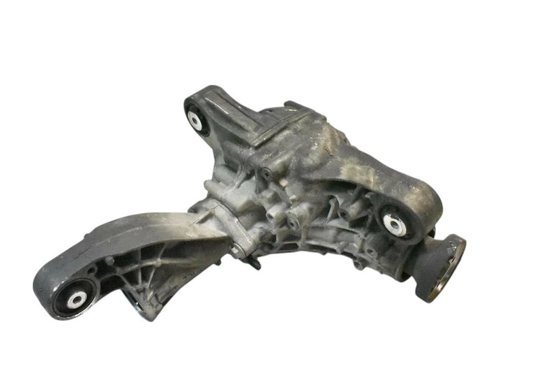 Load image into Gallery viewer, 06-13 Mercedes X164 GL450 ML550 Front Differential Axle Carrier Diff AWD OEM
