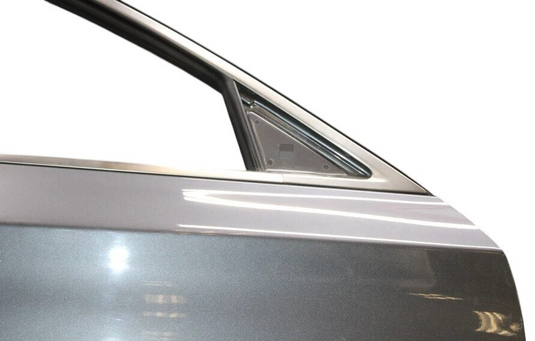 15-16 Hyundai Genesis Front Right Passenger Side Door Shell Cover Panel Oem