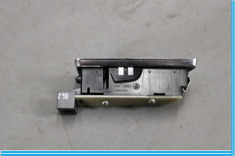 Load image into Gallery viewer, 11-17 Audi A8 Quattro Rear Right Passenger Interior Dome Reading Light Lamp Oem
