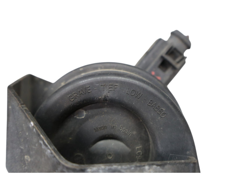 Load image into Gallery viewer, 2012 Porsche Cayenne 958 Low Tone Note Signal Sound Horn Oem
