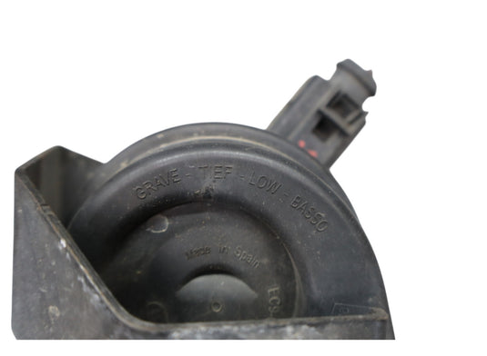 2012 Porsche Cayenne 958 Low Tone Note Signal Sound Horn Oem