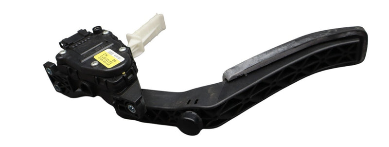 Load image into Gallery viewer, 11-18 Porsche Cayenne 958 Hybrid S Gas Throttle Pedal Accelerator 7L0723507D Oem
