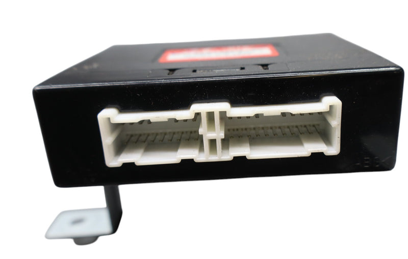 Load image into Gallery viewer, 11-13 Hyundai Equus Rear Parking Assist Control Module Unit 95700-3N000 Oem
