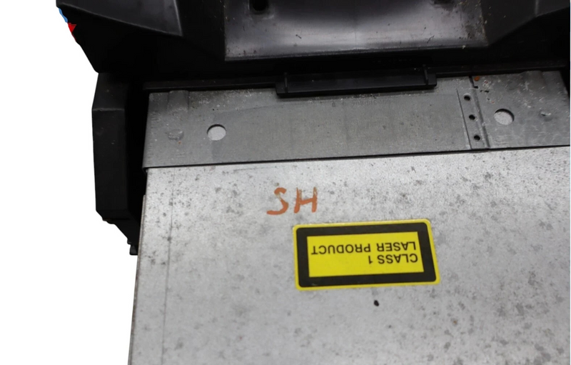 Load image into Gallery viewer, 03-08 Maserati Quattroporte M139 Audio Player 5 Disc CD DVD Changer W / Trim Oem
