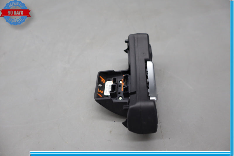 Load image into Gallery viewer, 10-12 Range Rover Right Passenger Side Steering Wheel Phone Heat Switch Oem
