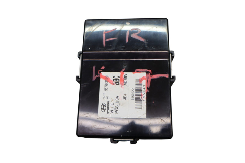 Load image into Gallery viewer, 14-16 Hyundai Equus Front Right Camera Park Assist Blind Spot Control Module Oem
