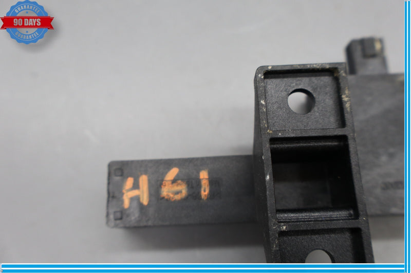 Load image into Gallery viewer, 11-18 Volkswagen Touareg Rear Keyless Entry Antenna Module 8K0907247 Oem
