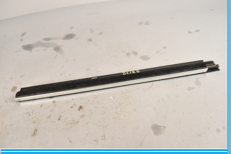 Load image into Gallery viewer, 09-15 BMW 750i 750Li F01 F02 Rear Right Inner Window Channel Cover 7206450 Oem

