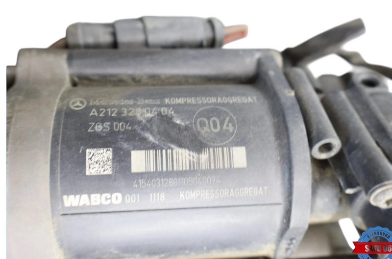Load image into Gallery viewer, 10-18 Mercedes CLS550 Airmatic Air Suspension Compressor Pump 2123200404 Oem
