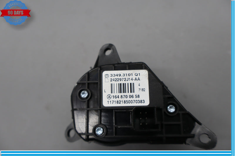 Load image into Gallery viewer, 09-13 Mercedes GL550 GL450 Steering Wheel Right Control Switch Button Oem
