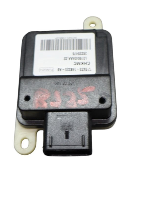 Load image into Gallery viewer, 09-15 Jaguar XF XFR X250 Front Right Passenger Side Occupancy Module Sensor Oem
