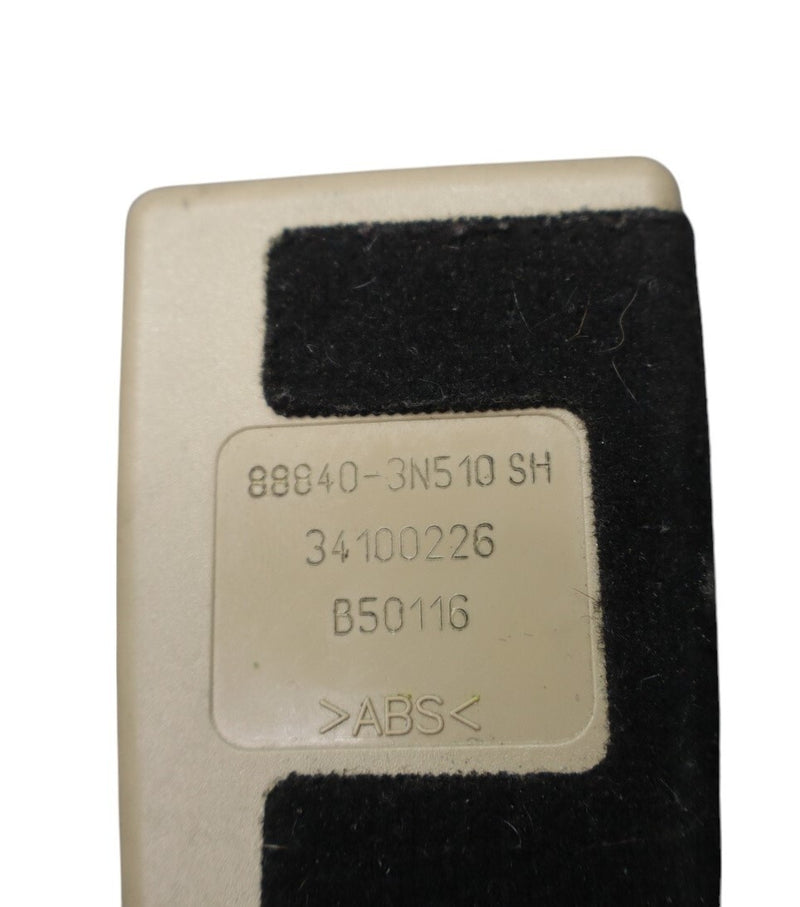 Load image into Gallery viewer, 11-13 Hyundai Equus Front Right Passenger Side Seat Belt Buckle 888403N510 Oem
