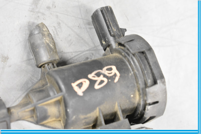Load image into Gallery viewer, 11-18 Mercedes W218 CLS550 S550 CL550 Fuel System Purge Valve Oem
