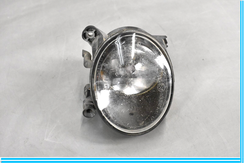 Load image into Gallery viewer, 09-12 Audi A4 Front Right Passenger Side Foglight Fog Light Lamp Oem

