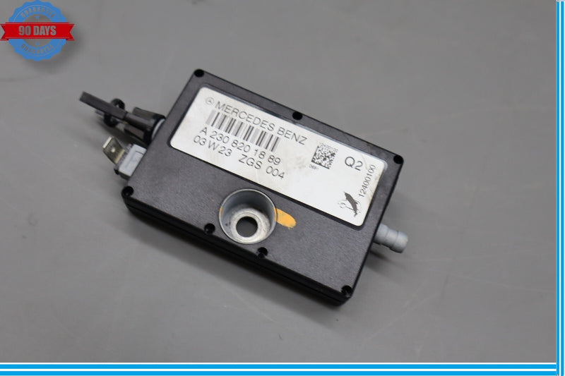 Load image into Gallery viewer, 03-08 Mercedes R230 SL500 SL55 AMG SL600 Antenna Amplifier Booster Module Oem
