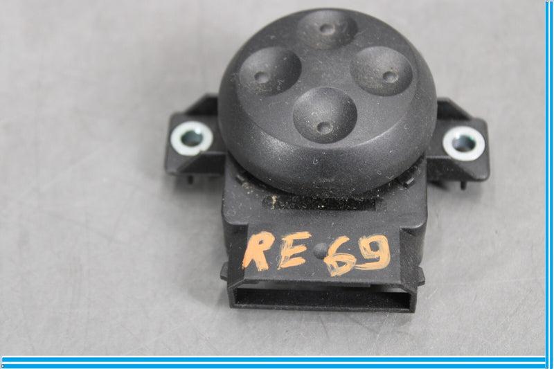 Load image into Gallery viewer, 09-17 Volkswagen VW CC Front Right Passenger Side Power Seat Lumbar Switch Oem
