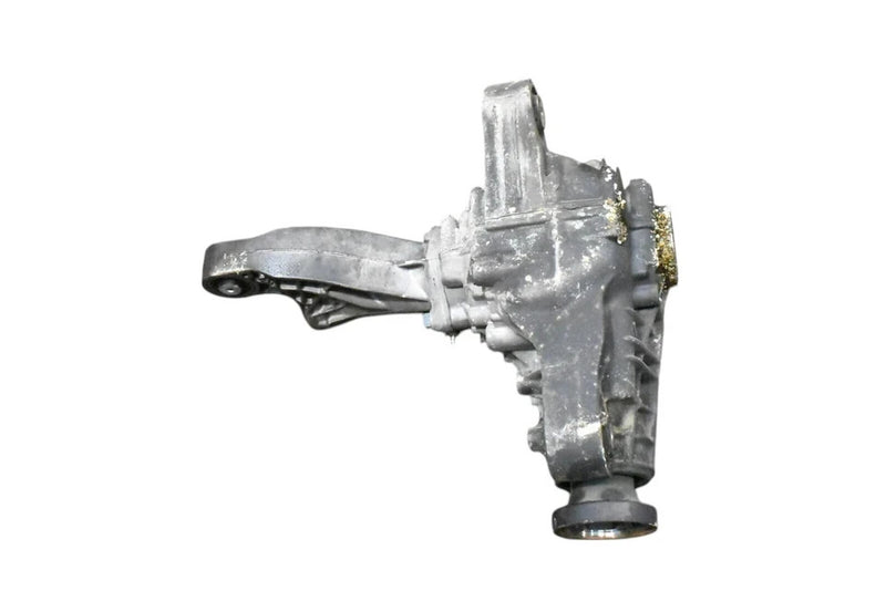 Load image into Gallery viewer, 06-13 Mercedes GL450 ML550 X164 Front Differential Axle Carrier 1643302202 Oem
