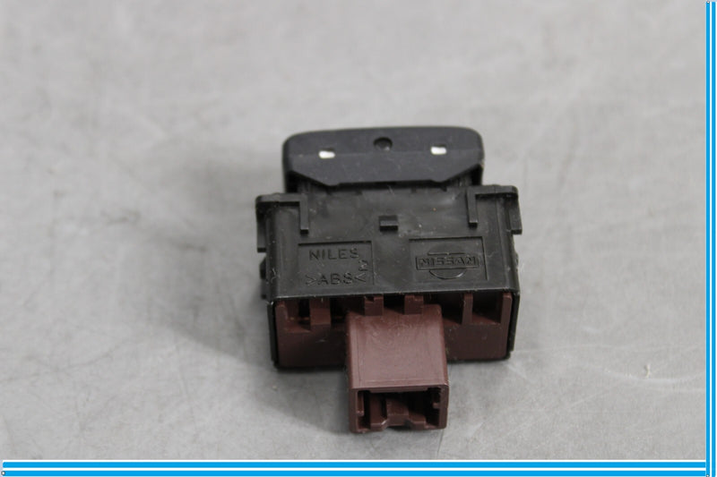 Load image into Gallery viewer, 11-17 Infiniti QX56 QX80 3rd Row Right Passenger Seat Power Folding Switch Oem
