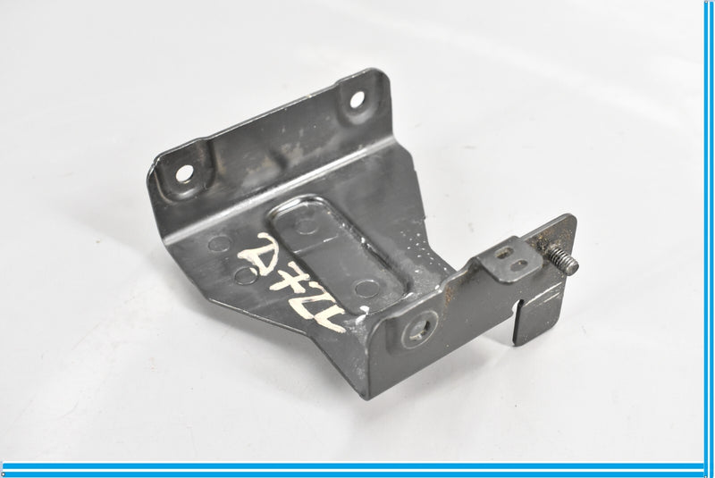 Load image into Gallery viewer, 03-06 Mercedes S600 ABS Pump Left Hose Line Mount Bracket A2203202643 Oem
