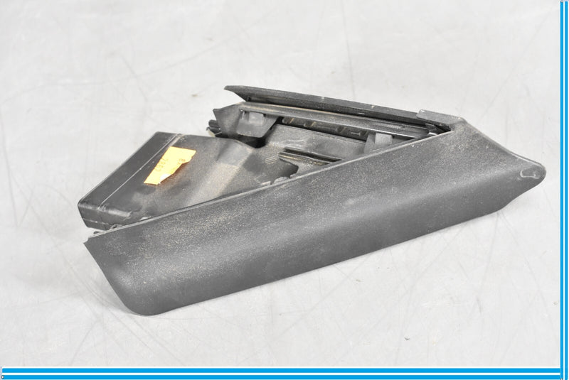 Load image into Gallery viewer, 04-19 Maserati Quattroporte Front Right Passenger Door Vent Cover Trim Oem
